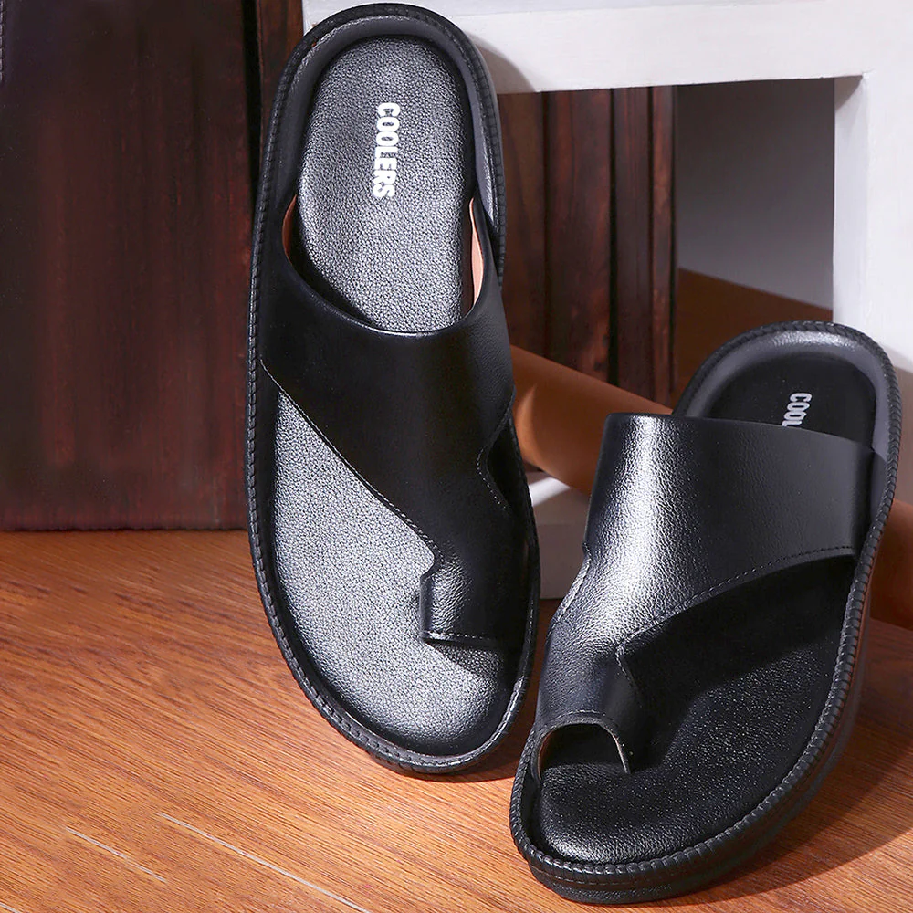Coolers Casual Black Toe Ring Slippers For Men JPL-222 By Liberty - Image 3