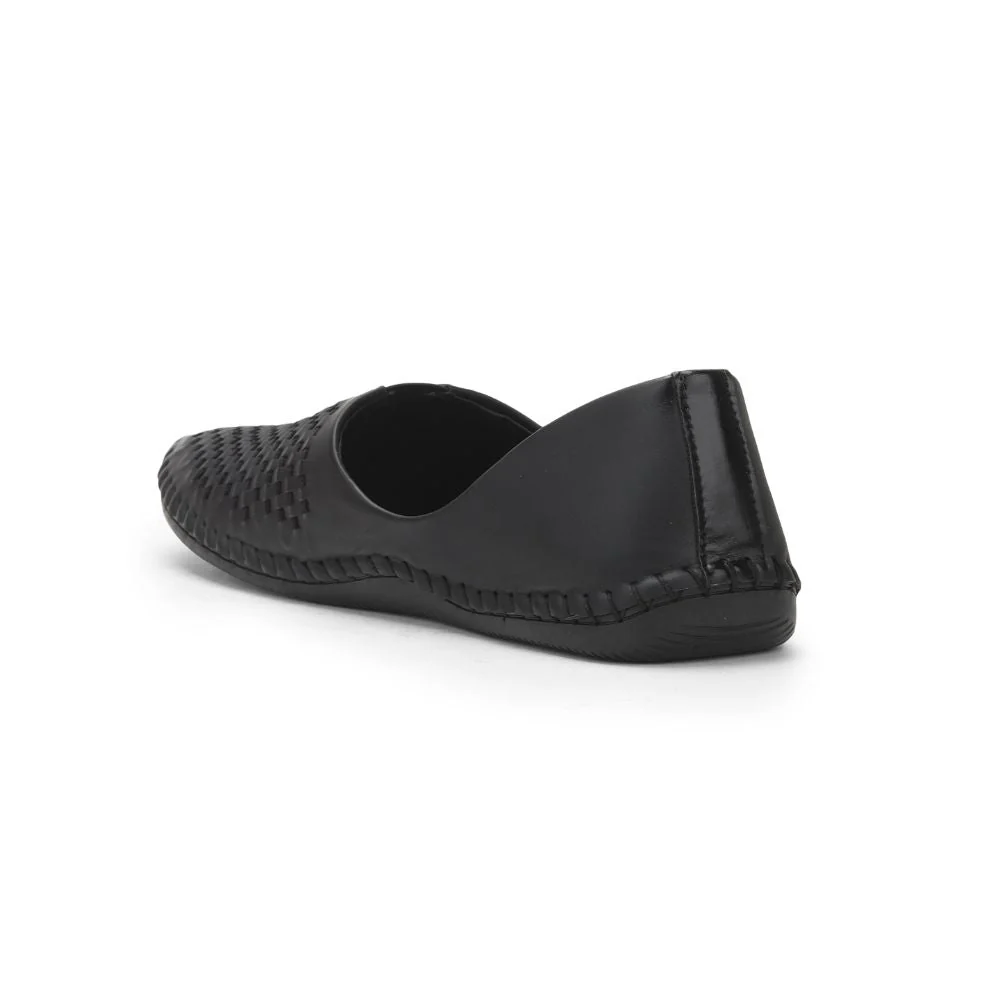 Fortune Black Casual Mojari Shoes For Men Avn-40 By Liberty - Image 5