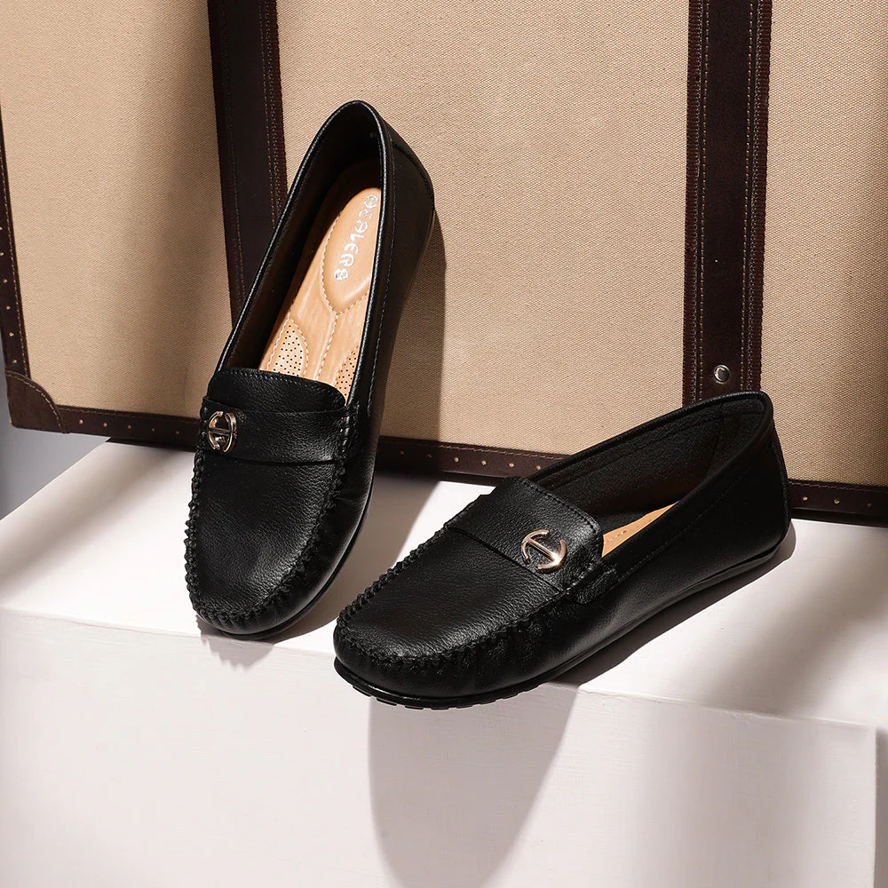 Healers Casual Black Loafers For Women GI-SD-301 By Liberty - Image 3