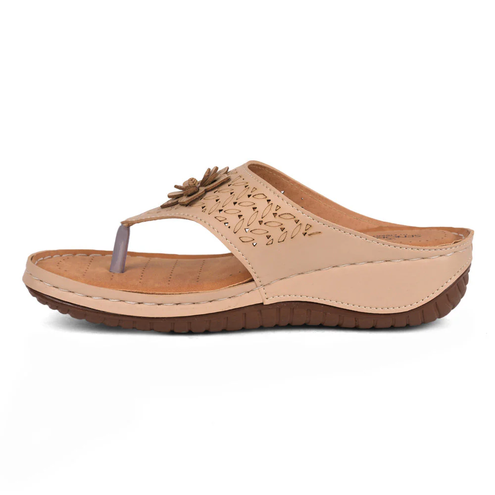 Senorita Casual Beige Slippers For Women LAF-756 By Liberty - Image 3