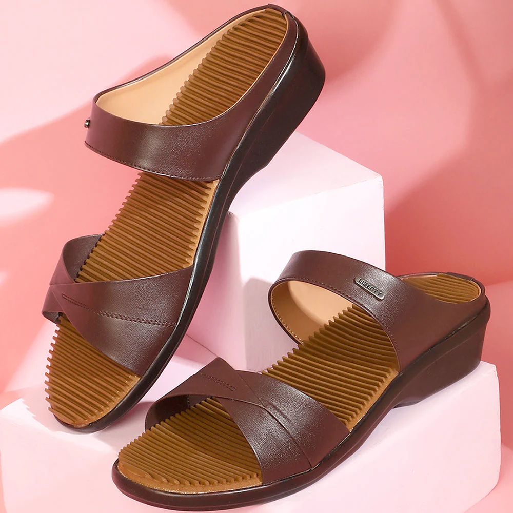 Senorita Casual (Brown) Slippers For Women LAF-1025 By Liberty - Image 4