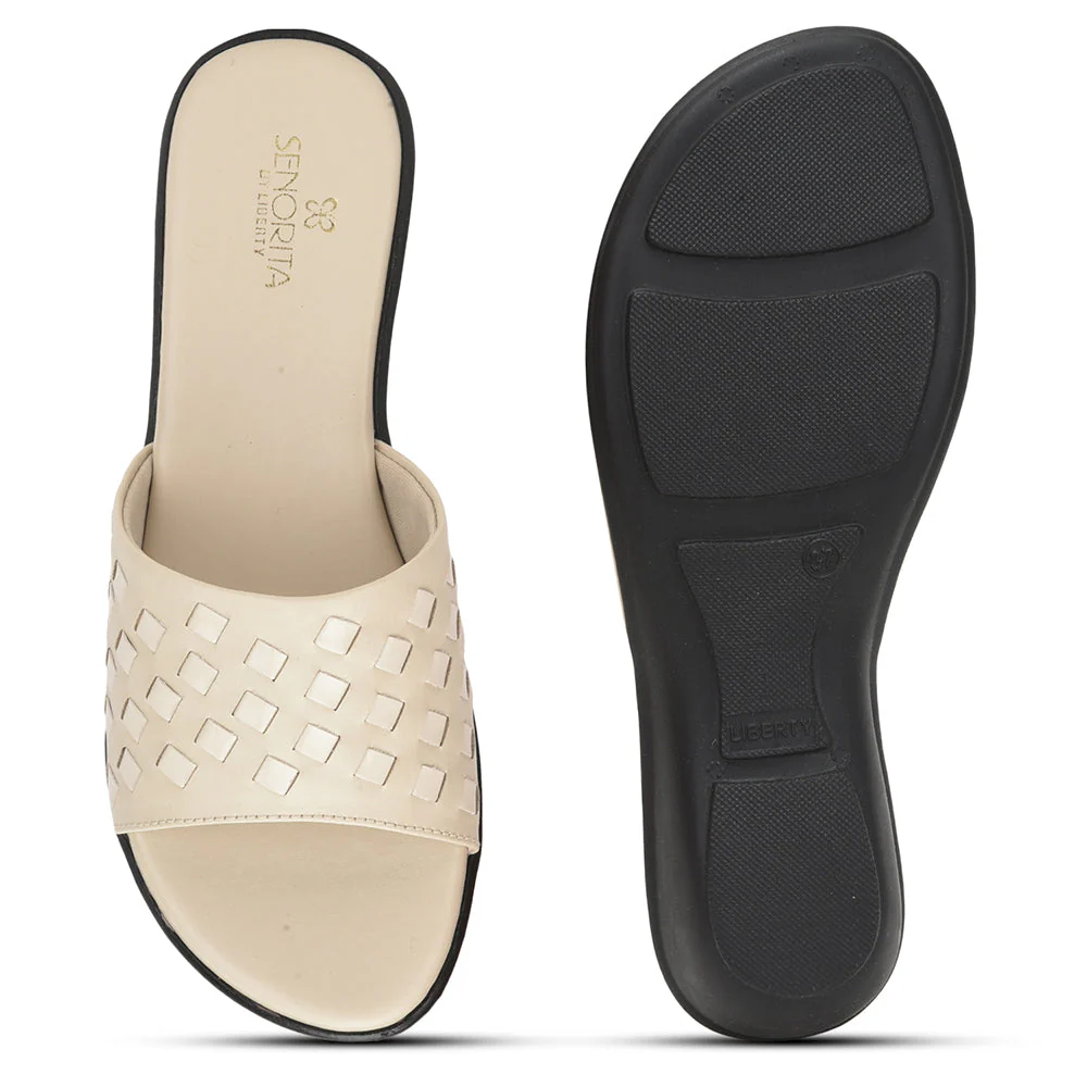 Senorita Ethnic Sandal For Ladies (Cream) MDL-81 By Liberty - Image 5